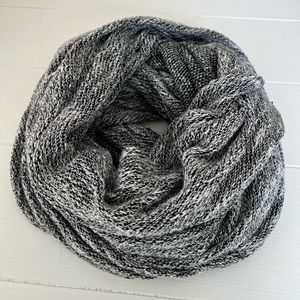 American Apparel • Infinite Scarf
